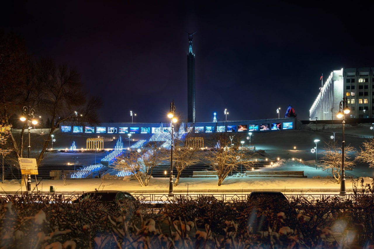 В Самаре начинают украшать улицы к Новому году В Самаре начинают украшать улицы к Новому году