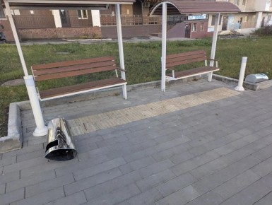 Новые урны поломали на улице XXII Партсъезда в Самаре ночью 17 ноября