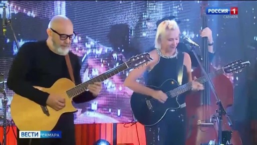 Песни-саундтрек целой эпохи: в Самаре прошел «Вечер у камина» с Алёной Свиридовой
