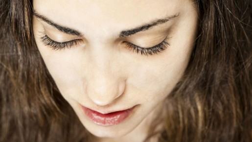 Хлопай ресницами: всего один вопрос выведет мастера-недоучку на чистую воду