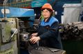 Любовь к мужу, к заводу, к металлу — этапы пути в профессию героини рубрики «Человек труда», Людмилы Мавриной, фрезеровщика АО «ТЯЖМАШ»