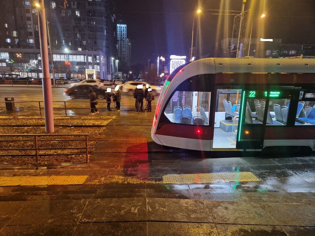 Мужчину насмерть сбил трамвай в Самаре 17 ноября