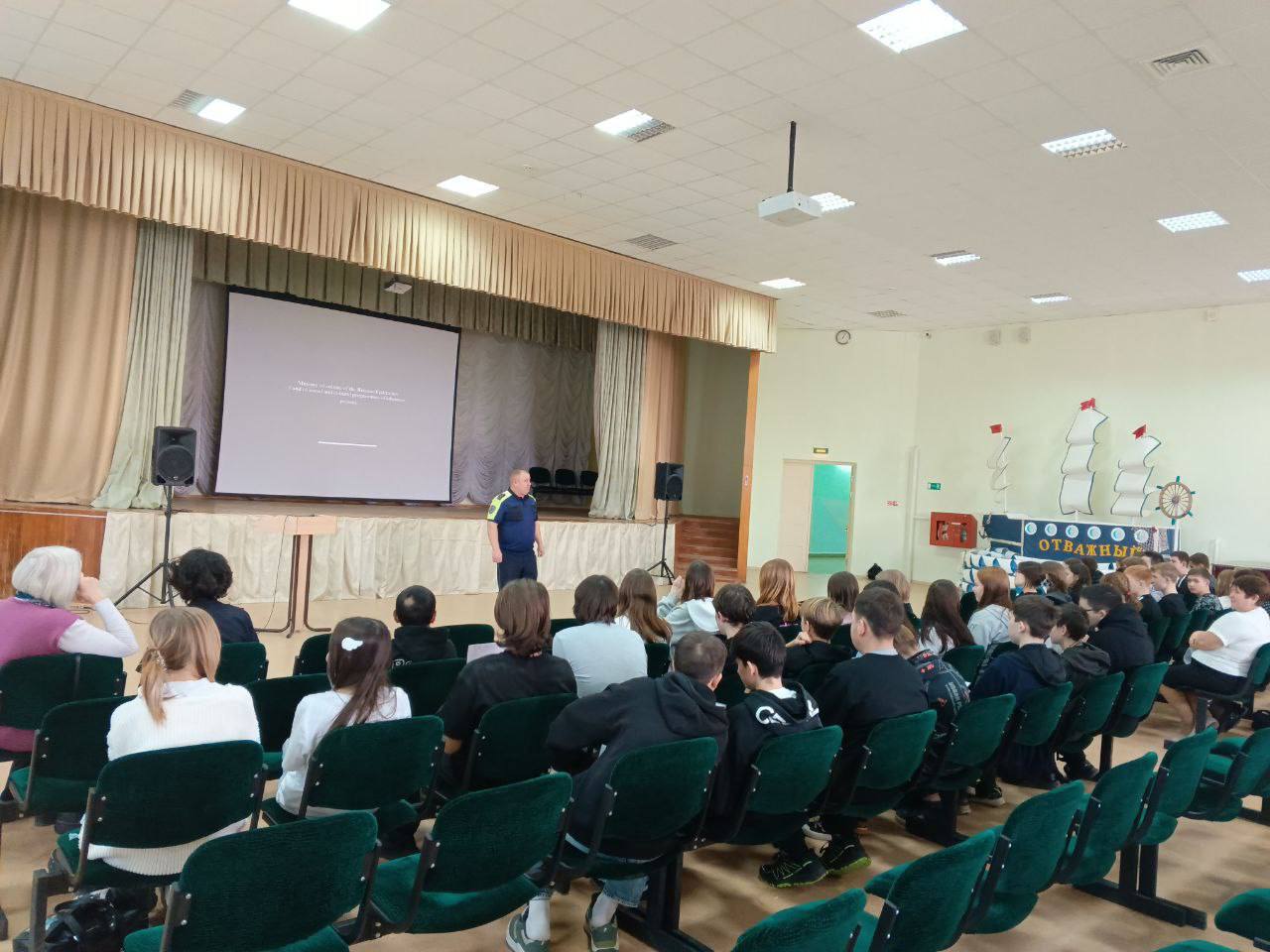 17 ноября в рамках Международной комплексной профилактической операции "Чистое поколение- 2025г" в ГБОУ СОШ имени Матвея Никифоровича Заводского с.Елховка сотрудники МБУ "Дом молодёжных организации" провели... 17 ноября в рамках Международной комплексной профилактической операции "Чистое поколение- 2025г" в ГБОУ СОШ имени Матвея Никифоровича Заводского с.Елховка сотрудники МБУ "Дом молодёжных организации" провели...