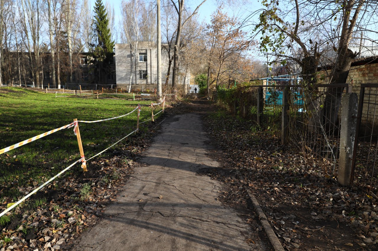 Дворы в Самаре благоустраивают по программам «Народный бюджет Самарской области» и «Формирование комфортной городской среды» Дворы в Самаре благоустраивают по программам «Народный бюджет Самарской области» и «Формирование комфортной городской среды»