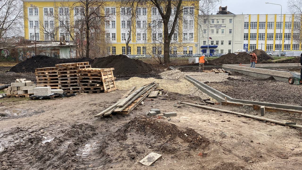 На выездном заседании комитета по развитию городской инфраструктуры, ЖКХ и экологии Самарской городской Думы народные избранники оценили ситуацию на Хлебной площади, где продолжается благоустройство территории На выездном заседании комитета по развитию городской инфраструктуры, ЖКХ и экологии Самарской городской Думы народные избранники оценили ситуацию на Хлебной площади, где продолжается благоустройство территории