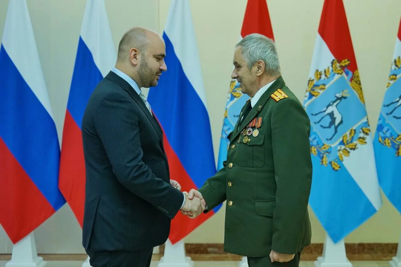 Вячеслав Федорищев вручил государственные награды жителям Самарской области, которые посвятили свою жизнь служению обществу и помощи людям Вячеслав Федорищев вручил государственные награды жителям Самарской области, которые посвятили свою жизнь служению обществу и помощи людям