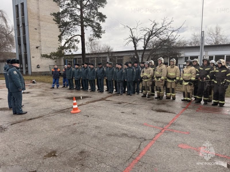 Пожарные 31 отряда отработали навыки ликвидации последствий ДТП в Тольятти Пожарные 31 отряда отработали навыки ликвидации последствий ДТП в Тольятти