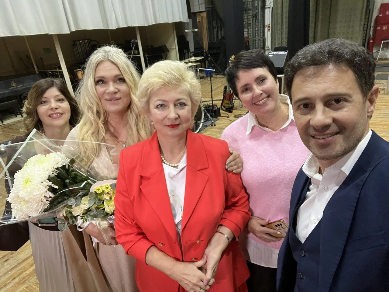 – В Тольятти такой тёплый, просто горячий приём, как будто мы приехали домой! – говорят Антон и Виктория Макарские – В Тольятти такой тёплый, просто горячий приём, как будто мы приехали домой! – говорят Антон и Виктория Макарские