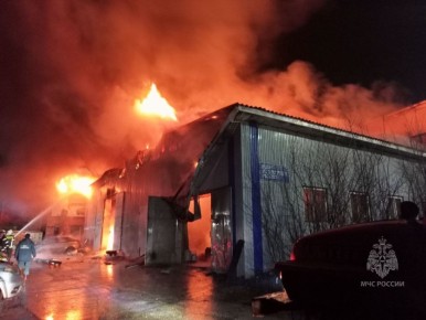 #Официально. О пожаре в городе Отрадный 20.11.2025 в 02.11 поступило сообщение о пожаре в автосервисе по адресу: г.о. Отрадный, ул. Железнодорожная, 56. В 07.21 пожарно-спасательные подразделения ликвидировали пожар на...