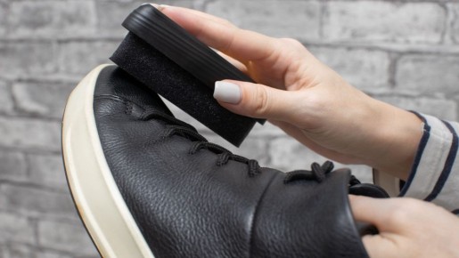 Засохшую губку для обуви не выкидывайте: ее спасет это средство