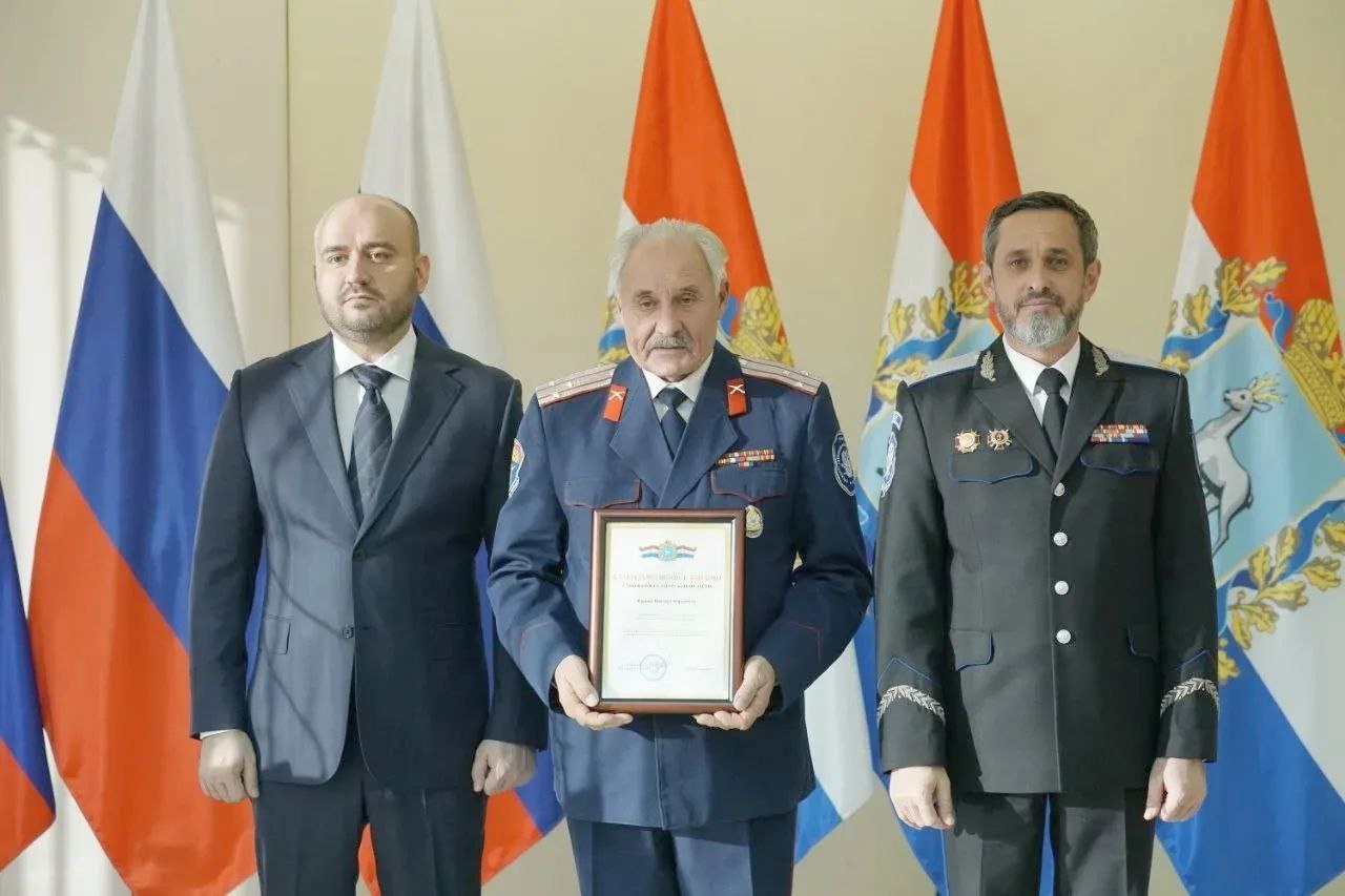 В Самаре Вячеслав Федорищев вручил награды волжским казакам