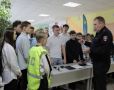 Сотрудники полиции Самарской области в рамках Всероссийского проекта «Первые в профессии» провели профориентационное мероприятие с подростками
