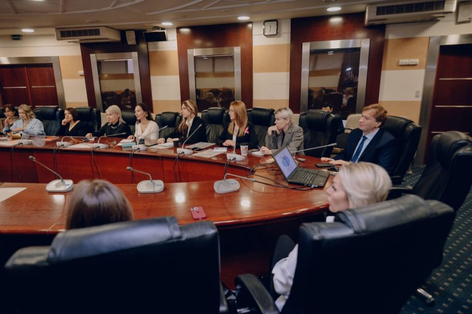 Завершил работу первый интенсив «Школа политики» для подготовки региональных кадров