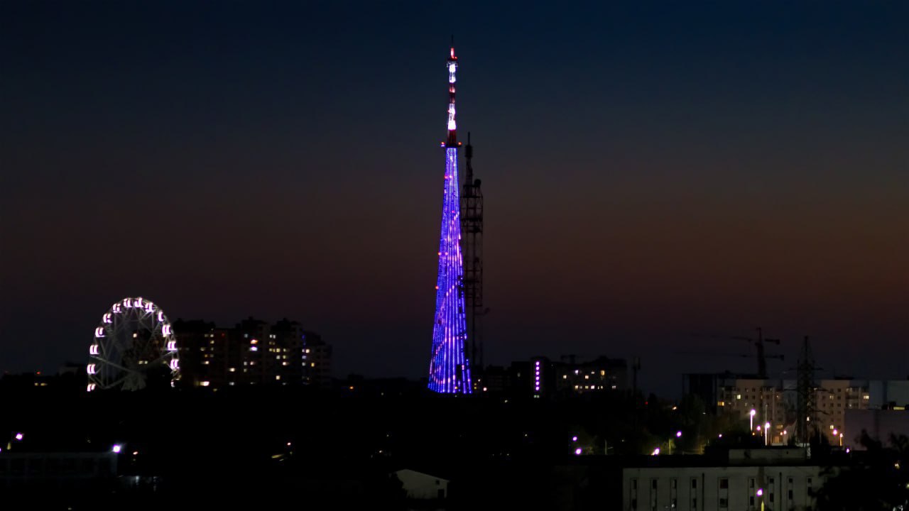 Завершаем субботу волшебством сверкающей телебашни!