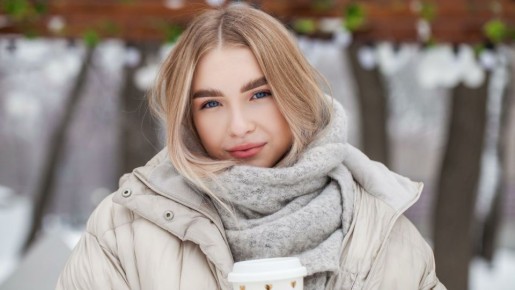 Нелепое сочетание: такие сумки с пуховиком носят только дамы без вкуса