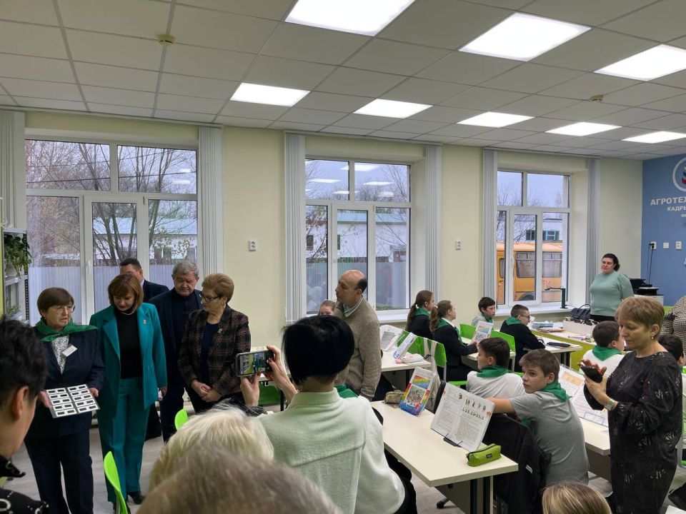 24 ноября в Шигонском районе депутаты фракции «Единая Россия» проверили ход капремонта школ, проводимого в рамках реализации Народной программы Партии и федерального партийного проекта «Новая школа» за счет средств...