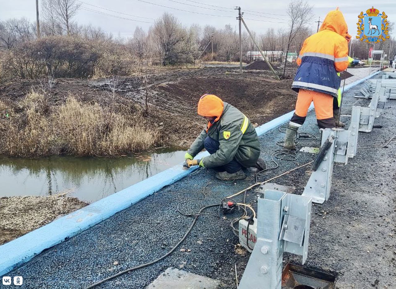 На автодороге Самара – Оренбург до а/д Самара – Волгоград завершается капитальный ремонт моста через реку Черную На автодороге Самара – Оренбург до а/д Самара – Волгоград завершается капитальный ремонт моста через реку Черную