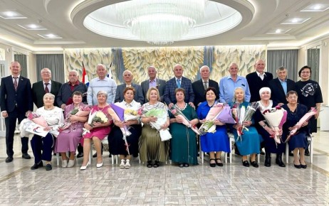 Во Дворце бракосочетания Тольятти чествовали красивые семьи - пример для подражания, гордость города и губернии!