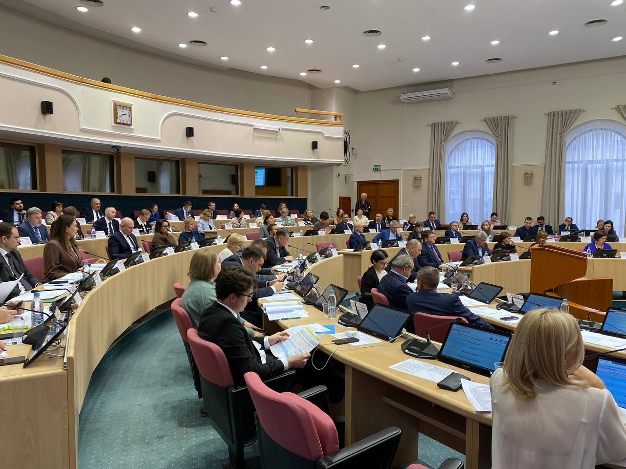 В Самарской Губернской Думе прошло расширенное заседание комитета по бюджету, финансам, налогам, экономической и инвестиционной политике под руководством Виктора Кузнецова В Самарской Губернской Думе прошло расширенное заседание комитета по бюджету, финансам, налогам, экономической и инвестиционной политике под руководством Виктора Кузнецова