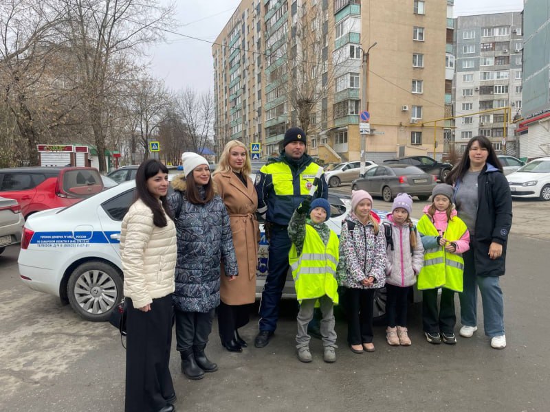 В Самарской области госавтоинспекторы, с целью формирования у несовершеннолетних устойчивых навыков безопасного поведения на дорогах, проводят профилактические мероприятия с юными жителями региона