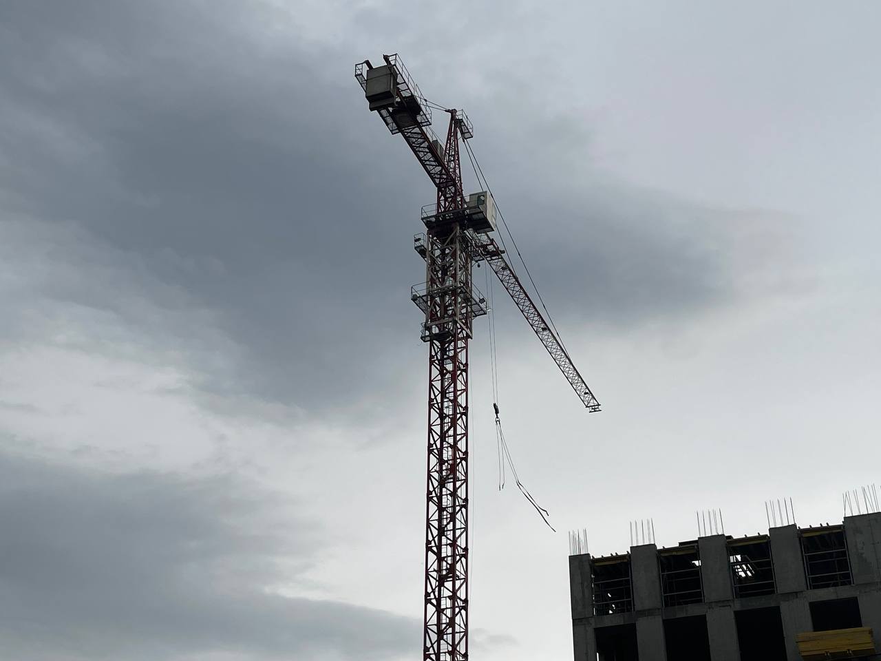 В Самаре снесли незаконное двухэтажное здание