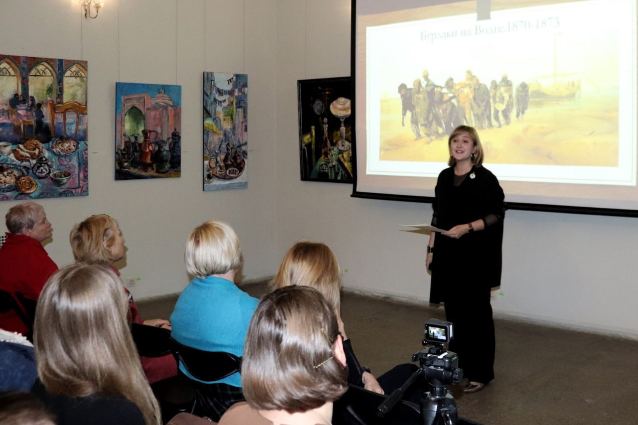 26 тысяч человек увидели выставку одной картины «Бурлаки на Волге» в Самаре 26 тысяч человек увидели выставку одной картины «Бурлаки на Волге» в Самаре