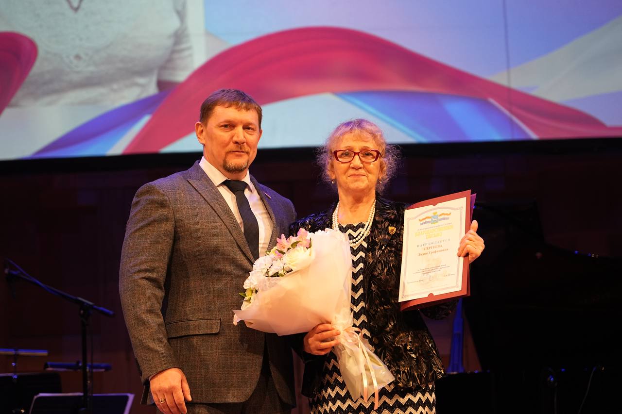 Жительниц Самары поздравили с предстоящим Днем матери Жительниц Самары поздравили с предстоящим Днем матери