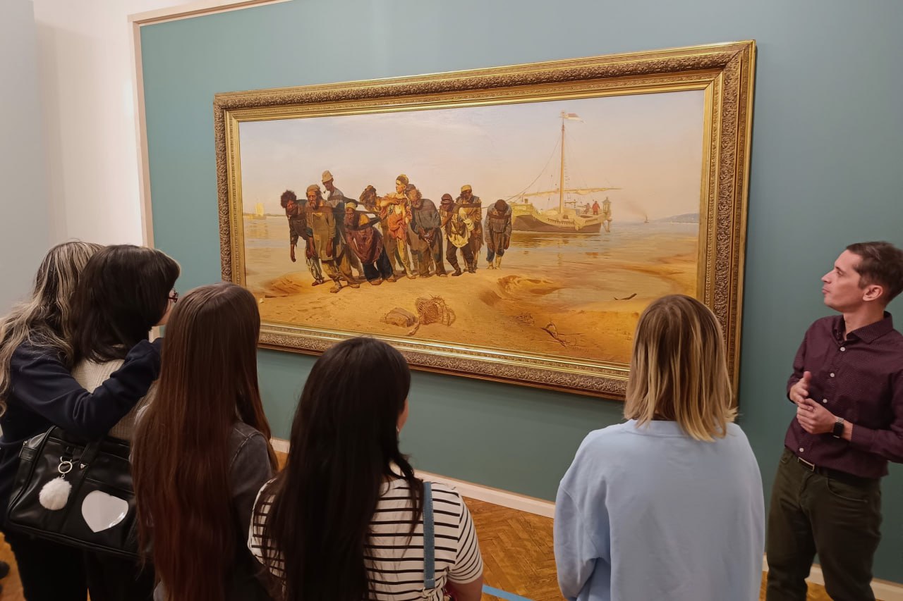 26 тысяч человек увидели выставку одной картины «Бурлаки на Волге» в Самаре 26 тысяч человек увидели выставку одной картины «Бурлаки на Волге» в Самаре