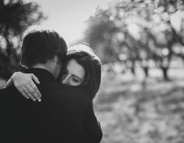 Осторожно: 8 скрытых форм предательства в отношениях, которые нельзя игнорировать