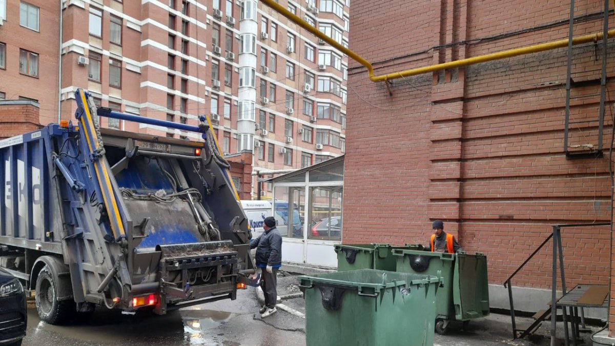 В Самаре напали на водителя мусоровоза с перцовым баллончиком