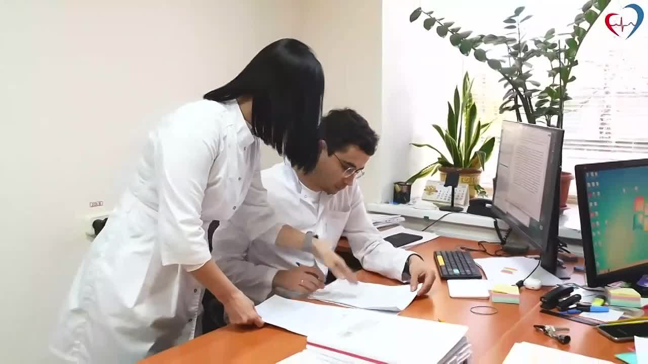 "Ты для мира - спаситель, Для нас - просто мама