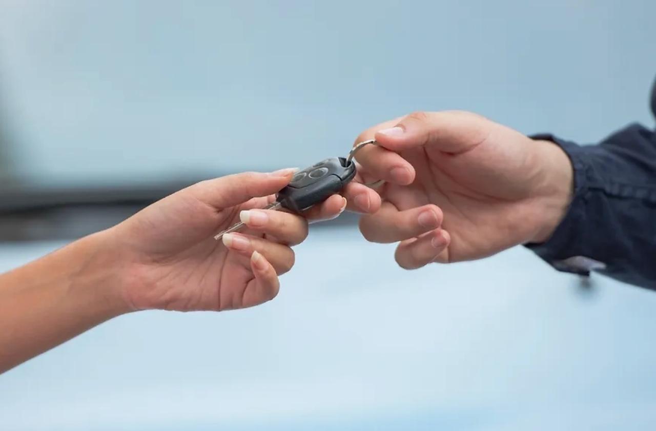 У бойца СВО пытаются отнять машину по «схеме Долиной»