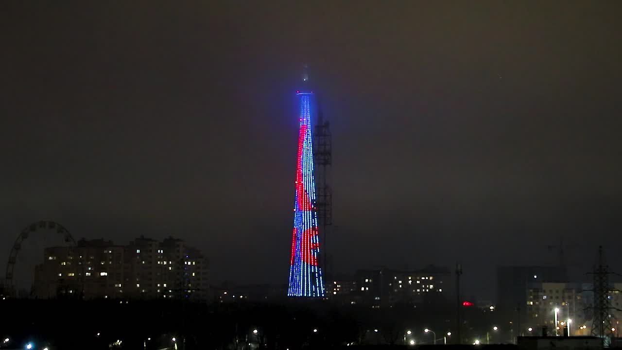 Сегодня телебашня засияла новой подсветкой, посвящённой юбилею — 20-летию Общественной палаты Российской Федерации