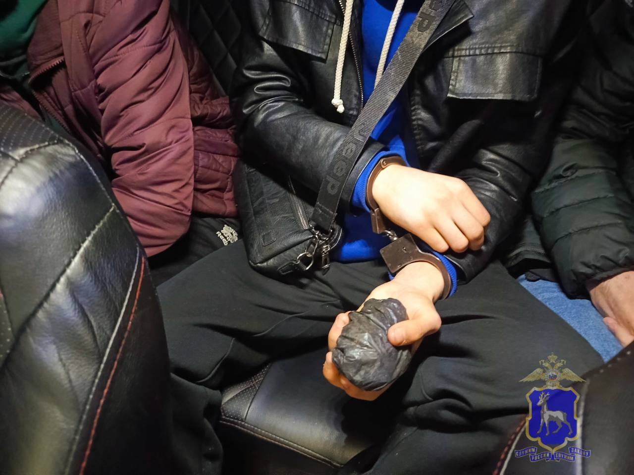 В Самаре возбуждено уголовное дело в отношении подозреваемых в покушении на сбыт наркотических средств весом более 100 граммов
