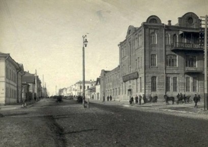 Угол Заводской и Троицкой (Венцека и Галактионовской) на дореволюционном снимке