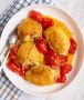 Кулинарный хит: куриные бедрышки с помидорами, которые покорят ваше сердце