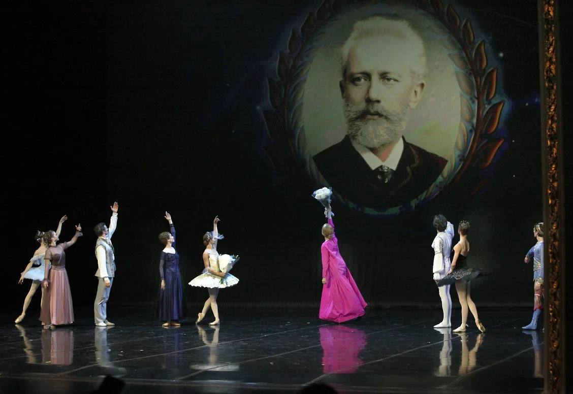 Народная артистка РФ Илзе Лиепа представила на сцене Самарского академического театра оперы и балета спектакль-концерт «Мой Чайковский»