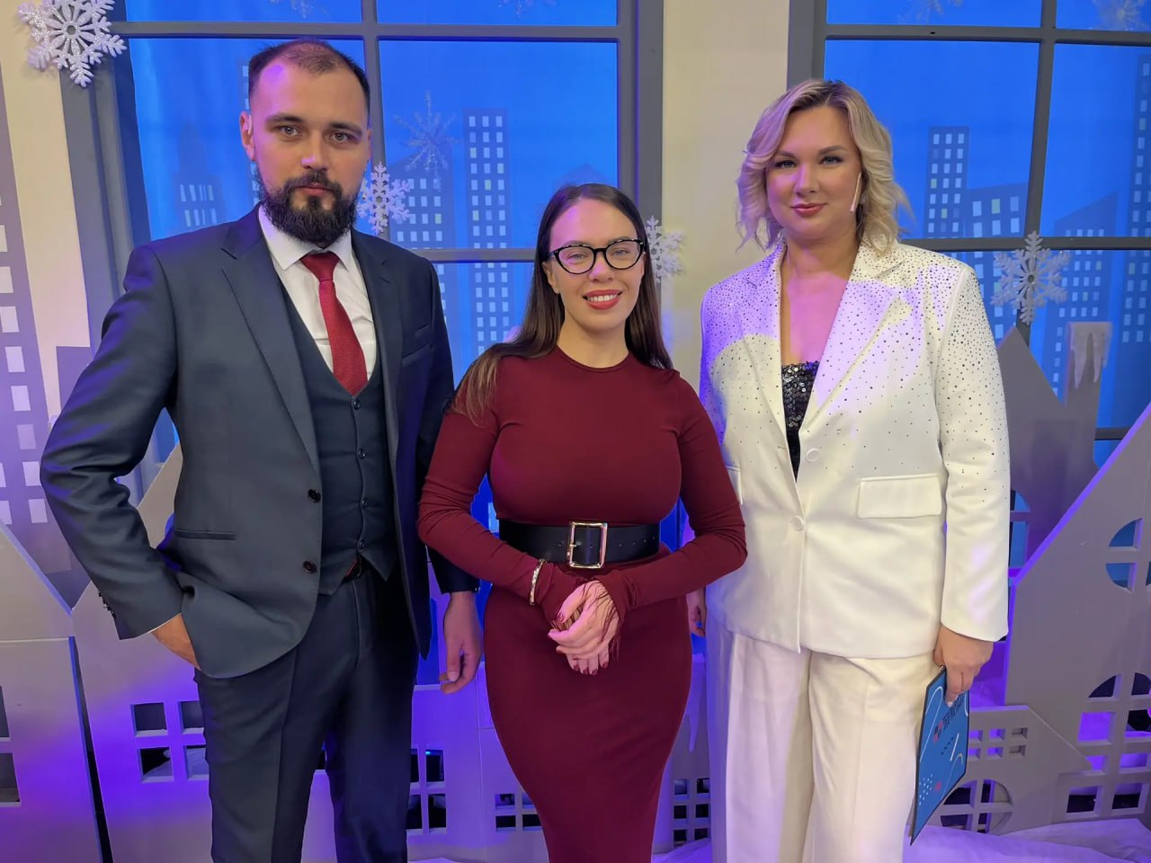 С кем Новый год встретишь, с тем и проведешь! С кем Новый год встретишь, с тем и проведешь!