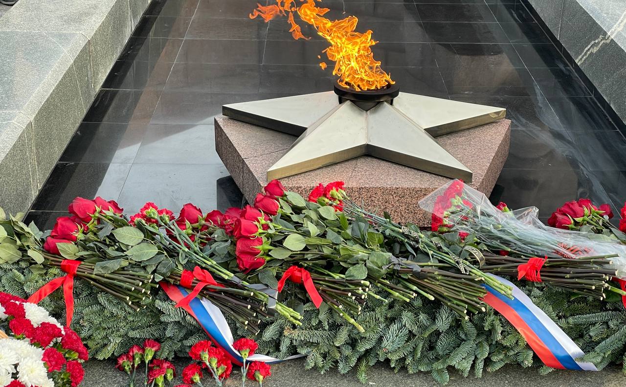 9 декабря в России отмечается памятная дата, которая в официальном календаре носит название День Героев Отечества 9 декабря в России отмечается памятная дата, которая в официальном календаре носит название День Героев Отечества