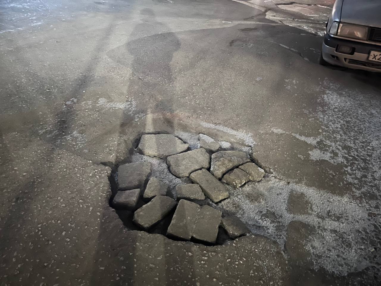 Самарцы обратили внимание на проблемный участок дороги возле дома №31 на улице Стара-Загора Самарцы обратили внимание на проблемный участок дороги возле дома №31 на улице Стара-Загора