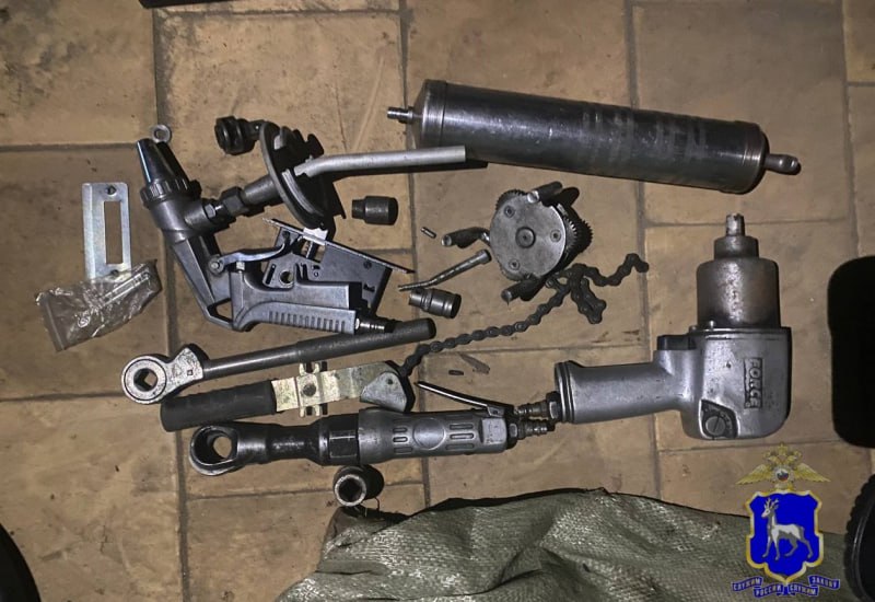 В Сызрани сотрудники уголовного розыска задержали подозреваемого в краже имущества индивидуального предпринимателя В Сызрани сотрудники уголовного розыска задержали подозреваемого в краже имущества индивидуального предпринимателя