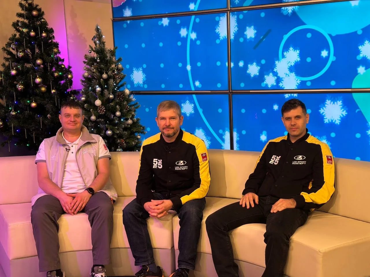 С кем Новый год встретишь, с тем и проведешь! С кем Новый год встретишь, с тем и проведешь!