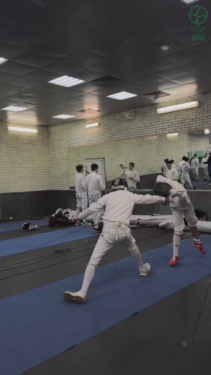 В Самаре и Тольятти проходит первенство области по фехтованию