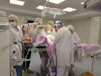 Самарские врачи спасли новорожденного с редкой патологией кишечника