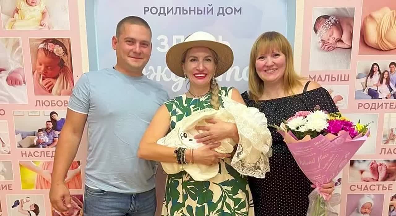 «Жены Героев-Za любовь!». В России вновь наблюдается демографический кризис, аналогичный тому, который произошел в 90-е годы