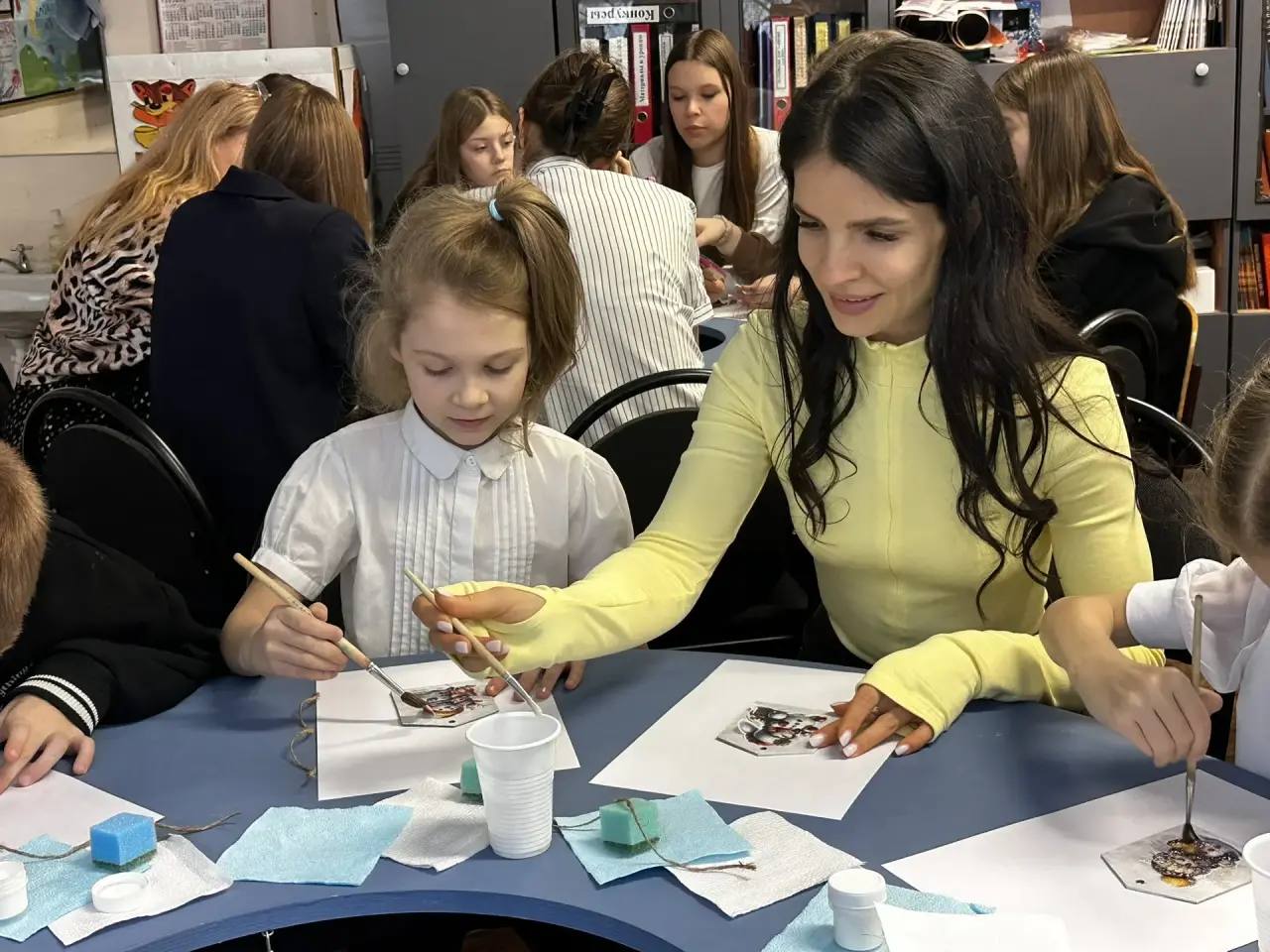 Весточка из дома и самые тёплые новогодние пожелания — «АВТОВАЗТРАНС» запустил акцию «Ёлочная игрушка солдату» Весточка из дома и самые тёплые новогодние пожелания — «АВТОВАЗТРАНС» запустил акцию «Ёлочная игрушка солдату»