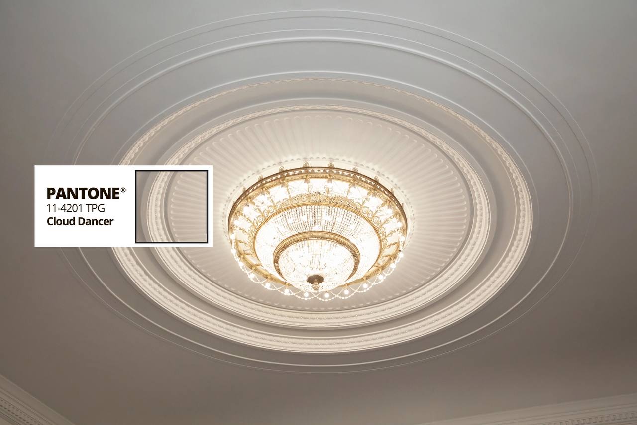 Перерыв на красоту. Pantone назвал главный цвет 2026 года — Cloud Dancer («Облачный танцор») Перерыв на красоту. Pantone назвал главный цвет 2026 года — Cloud Dancer («Облачный танцор»)