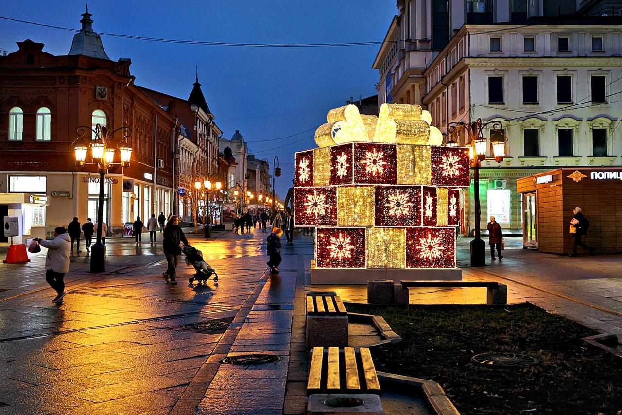 Новогодний декор установят в Самаре за 45 млн рублей из средств на освещение