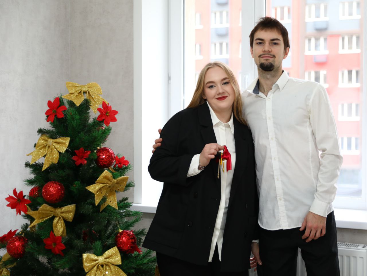 Иван Носков: Сегодня совместно с руководителем следственного управления Следственного комитета Российской Федерации по Самарской области Павлом Олейником вручили ключи детям, оставшимся без попечения родителей, и... Иван Носков: Сегодня совместно с руководителем следственного управления Следственного комитета Российской Федерации по Самарской области Павлом Олейником вручили ключи детям, оставшимся без попечения родителей, и...