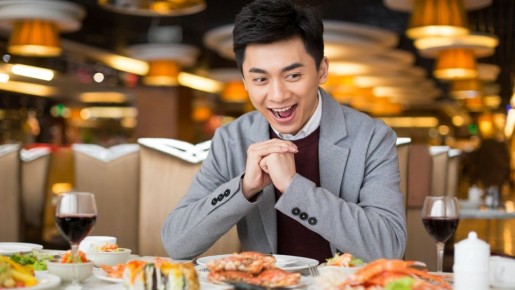 Не обольщайтесь, получив это угощение в ресторане: заплатите за обед намного больше